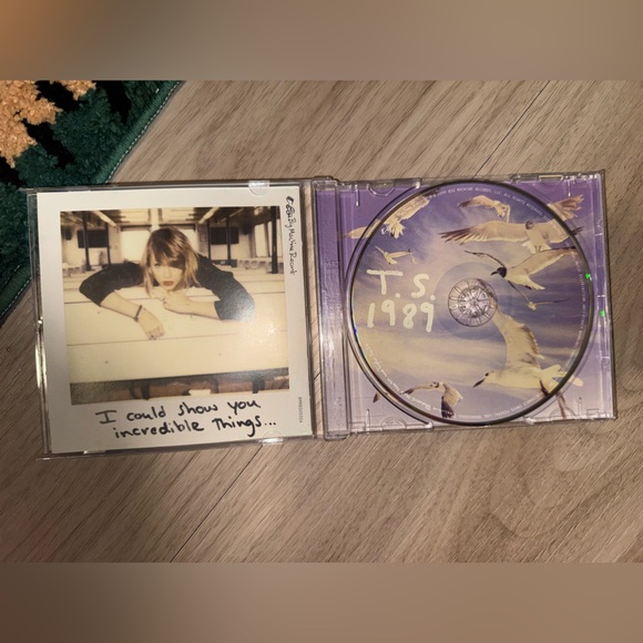 T.S. 1989 CD Album - Picture 4 of 5